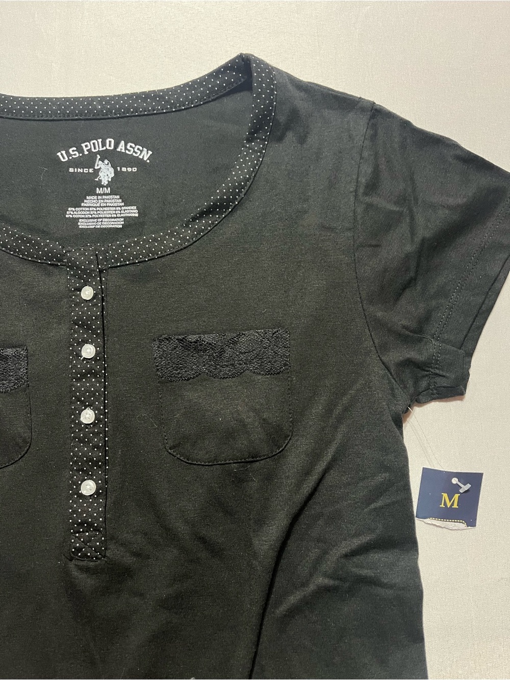U.S. Polo Assn. Black Short Sleeve Womens Medium Henley Scoop Neck Laced Pockets